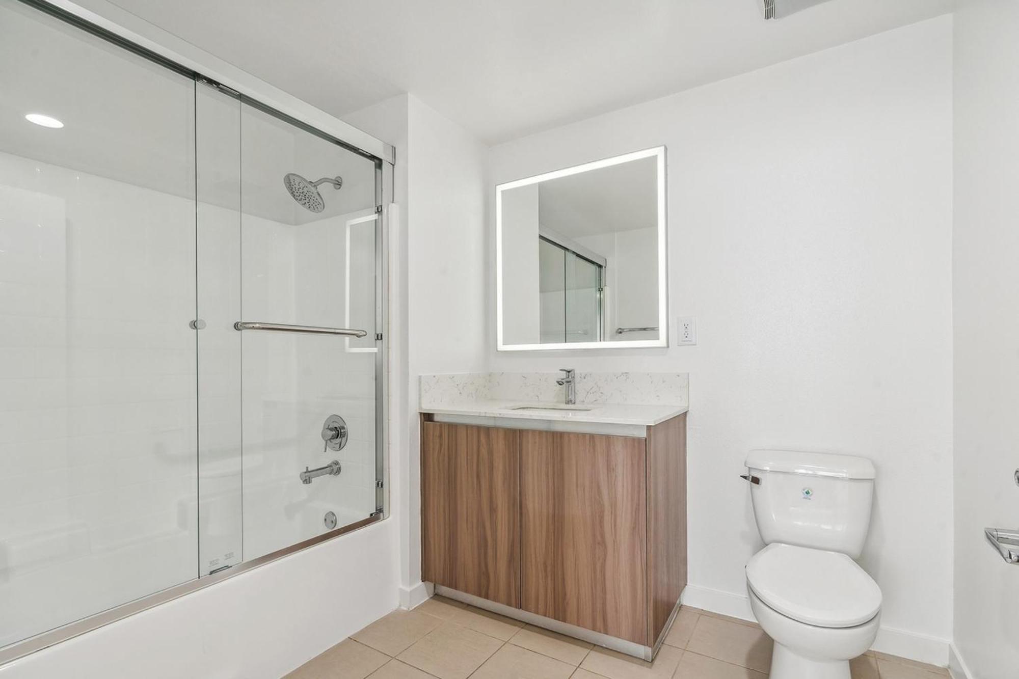 Hollywood Panoramic Views, Pool, Gym & Free Parking! Appartamento Los Angeles